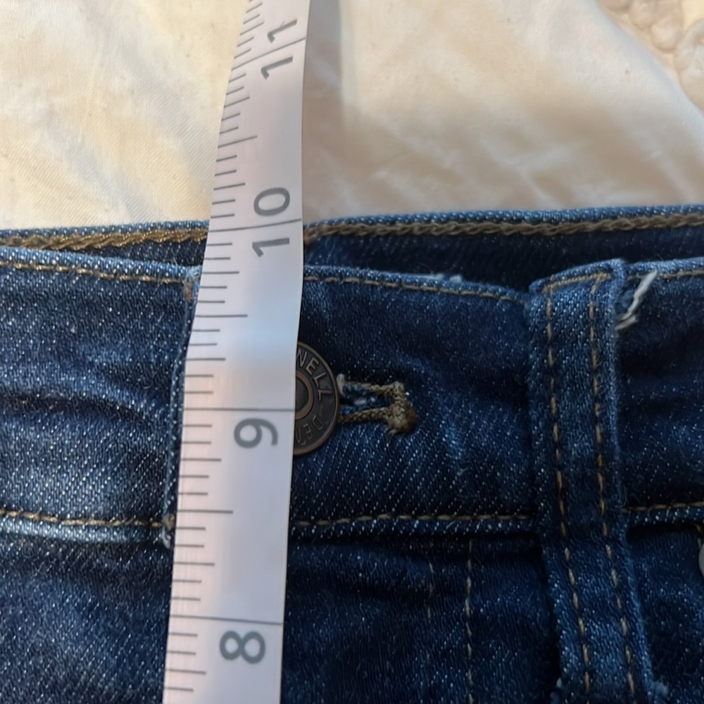 Madewell 9" Skinny Mid-Rise Jeans - Picture 11 of 13